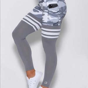 Bombshell Camo Pocket thigh high Leggings